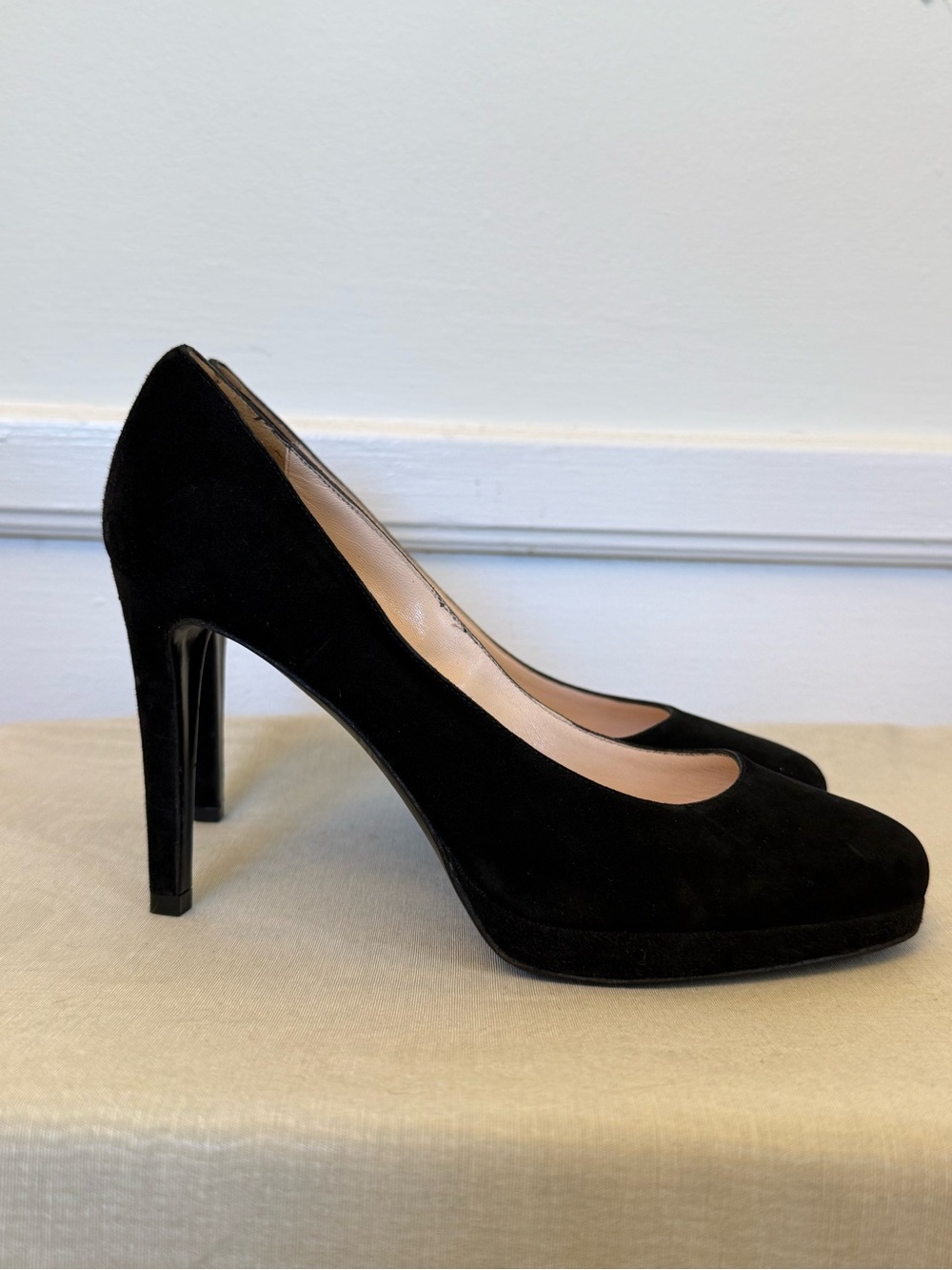 Giorgio Armani Black Suede Platform Pumps Stiletto Heels 36.5 Italy